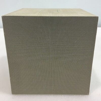 खरीदना Mass Production Thin Wall Honeycomb Substrate VOC Catalyst  for VOC Exhaust Treatment ऑनलाइन निर्माण